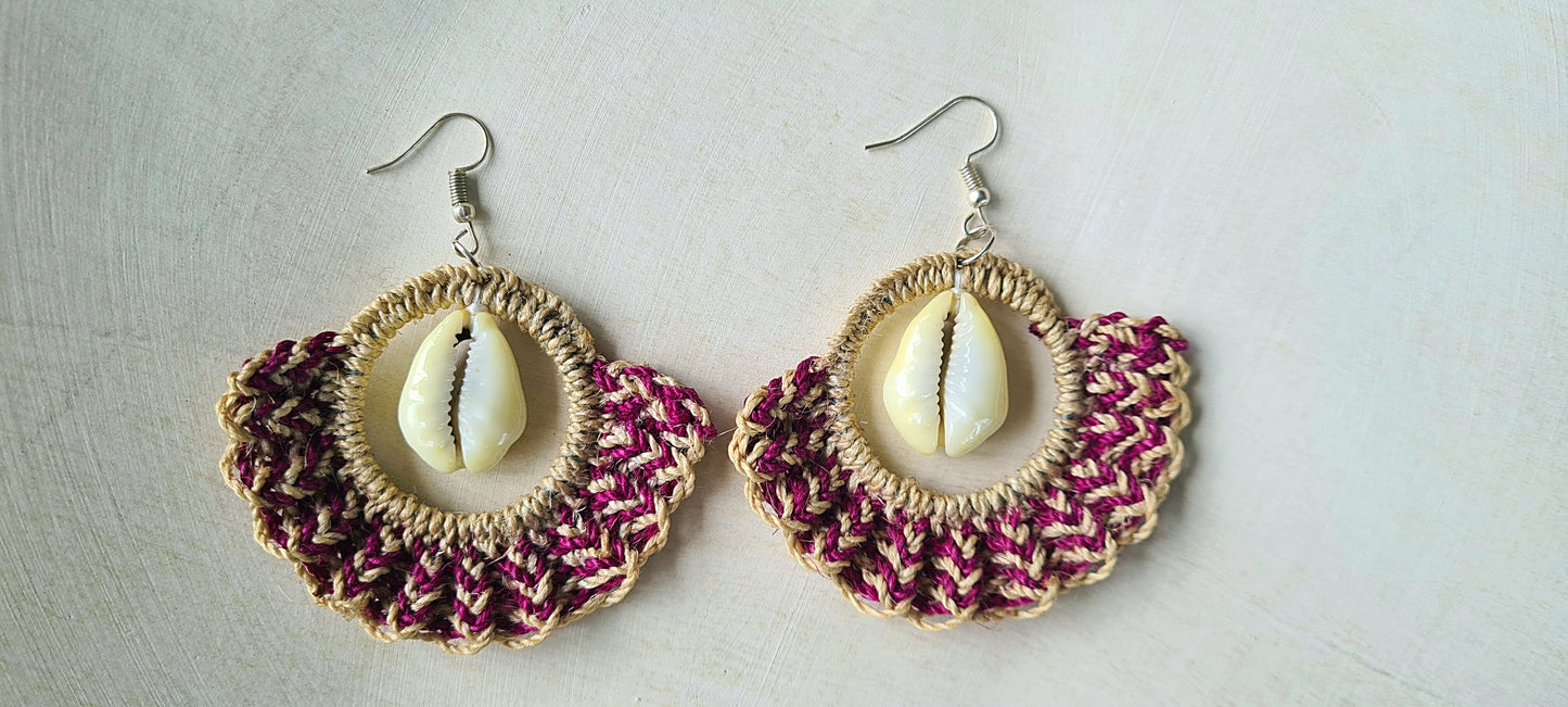 Sepik Cowrie Earrings - Rouge Fan