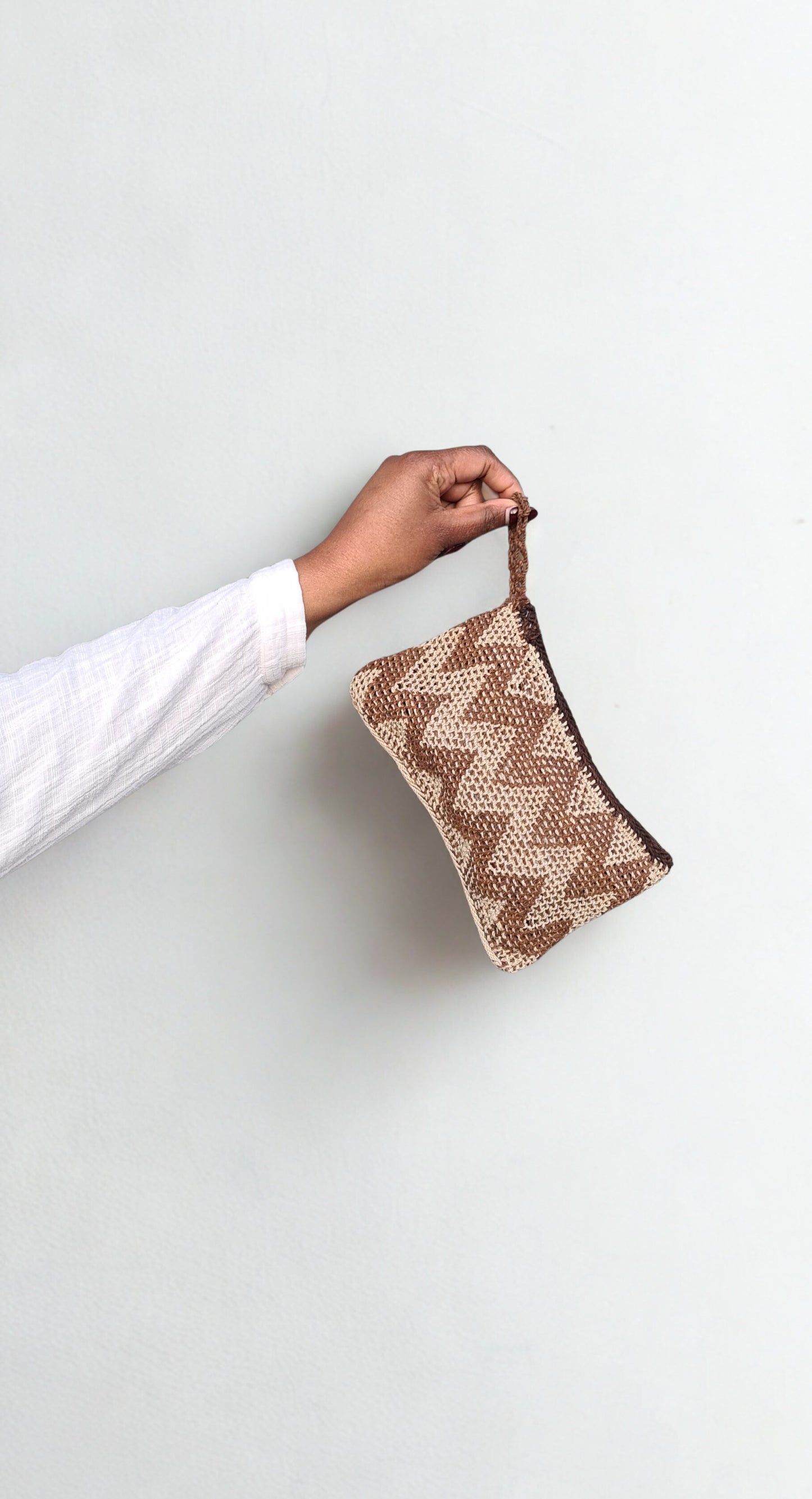 Kambot Bilum Clutch - Mounten Peaks
